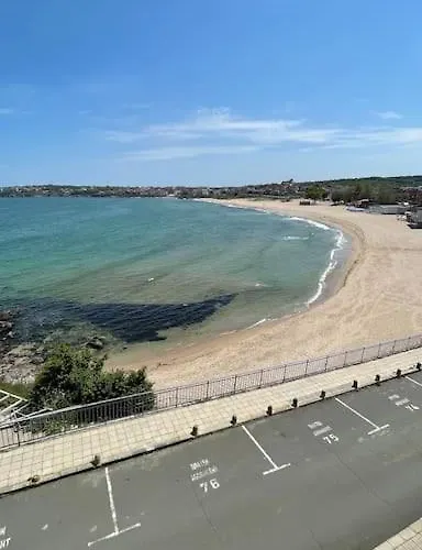 Kikki Апартамент Созопол